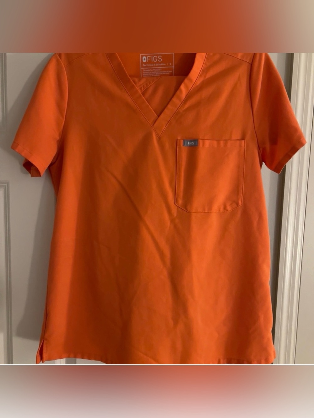 Figs Orange Women's Scrub Set/Top and Jogger size SMALL